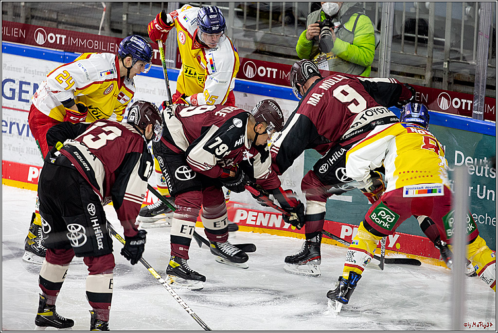 PENNY DEL;  Koelner Haie - Duesseldorfer EG ; Koeln, 17.12.2020